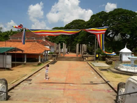  Auradhapura temple