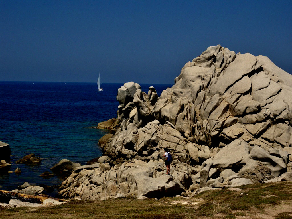 The peninsula of Capo Testa is almost completely made in granite rocks and has many small beaches which are just fine for those looking for a bit of tranquillity away from crowded places - Sardinia 