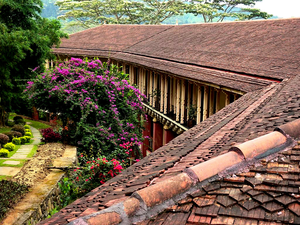 Amaya Hills is a cool and charming retreat that is located above the on the hill around 7 km away from the city of Kandy - Sri Lanka 