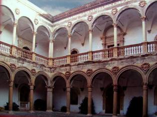 La Calahorra Castle inside