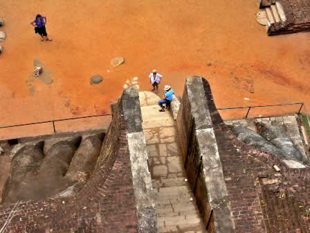 Entrance to the ascend to the top of Sigiriya fortress