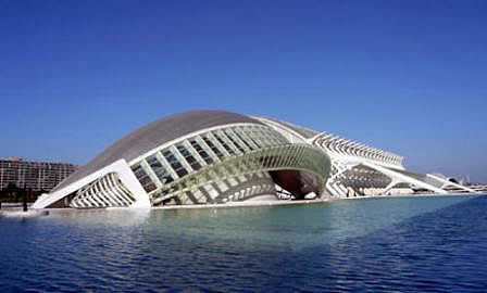 Explore the town of Valencia on your holidays in Spain