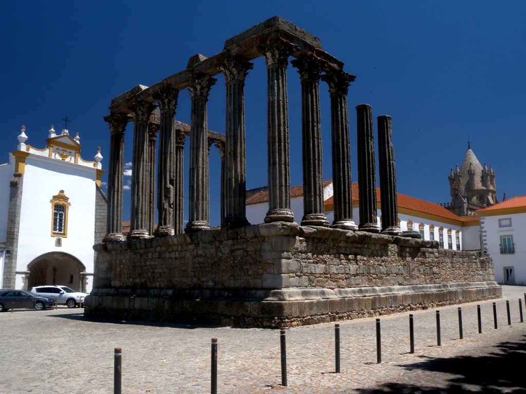 The city of vora was the headquarters of the Roman commander Quintus Sertorius - Portugal