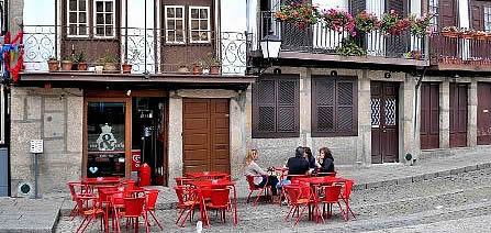Stroll along the streets of Guimaraes - Portugal